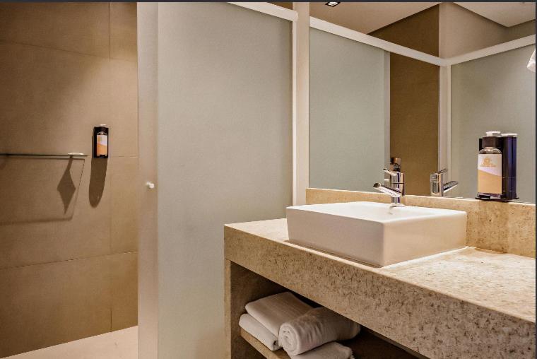 Quarto Hotel Beto Carrero Penha ペーニャ エクステリア 写真